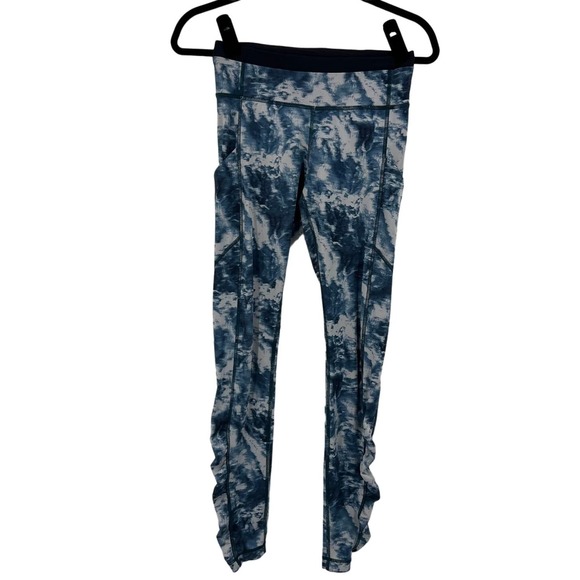 LuLeLemon TieDye Blue White Pattern Leggings MidRise Ruched Calf Women's Size 4 - Picture 1 of 12